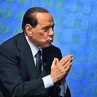 Takut Diancam Teroris, PM Italia Berlusconi Tidur di Kantor