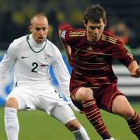 Menang 2-1, Rusia Masih Rawan