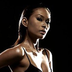 Pacari Onci Ungu, Endhita Belum Mau Nikah