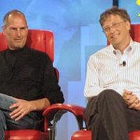 Gates Puji Jobs Sebagai Juru Selamat Apple