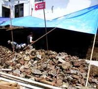 Benteng Food Court Tepi Cemara Rubuh