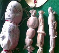 Teror Boneka Pocong Terungkap