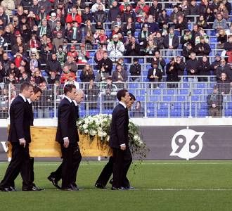 Ruhe in Frieden, Enke