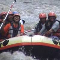 Lima Tunanetra Taklukan Arung Jeram Sungai Elo Magelang  