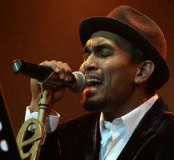 Glenn Fredly Rilis Lovevolution Jelang Valentine 2010