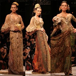 20 Tahun Berkarya, Anne Avantie Kasmaran