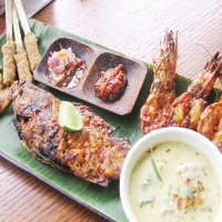 Tersengat Pedasnya Seafood Bumbu Bali