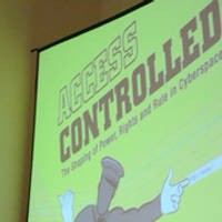 Tolak Pembatasan Berekspresi di Media Baru