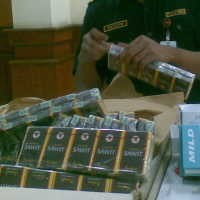 8 Perusahaan Rokok Diduga Selewengkan Pita Cukai