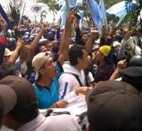 5 Jam Unjuk Rasa, Buruh Balik Kanan