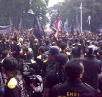 GMBI Geruduk Mapolwiltabes, Jalan Merdeka Macet