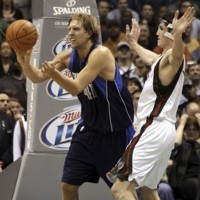 Dramatis, Mavericks Tekuk Bucks