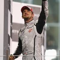 Mercedes Ingin Pertahankan Button, tapi...