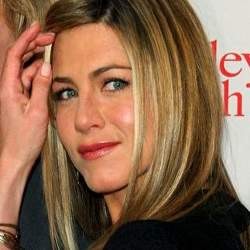 Jennifer Aniston Siap Buka Aib Angelina Jolie