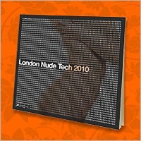 24 Pakar IT Pose Bugil untuk Kalender