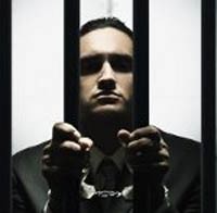 Selundupkan Ponsel untuk Pacar, Dokter Gigi Dipenjara