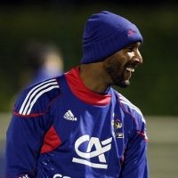 Anelka Penjamin Kemenangan Prancis