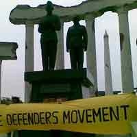 Greenpeace Surabaya Tolak Pengrusakan Hutan Gambut Riau