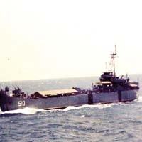 Patroli Laut TNI AL Tangkap Kapal Tanpa Dokumen 