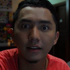 Main Film, Ananda Omesh Tak Bisa Lepaskan Komedi