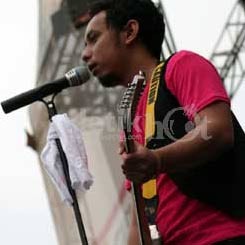 Mau Ajak Pongki Eks Jikustik Main film? Ini Syaratnya!