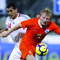 Belanda Kembali Kacamata