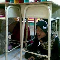 Panik dan Sedih Warnai Simulasi Gempa di SD Al-Azhar 