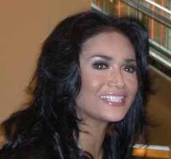 Bangkit dari Keterpurukan, KD Tiru Maia 