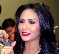 Bibir Merah Krisdayanti