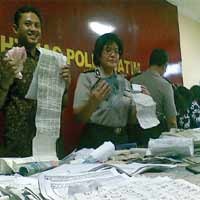 Bandar dan Pengepul Judi Togel di Beberapa Kota Dibekuk