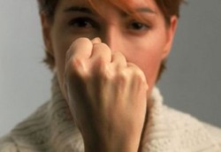 Haruskah Istri Stres Jika Suami Nonton Film Porno?