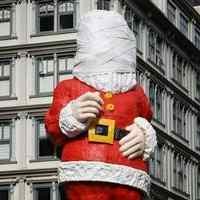 Wajah Sinterklas Di-Face Off Rp 688 Juta 