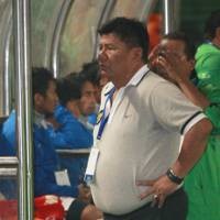 Lawan Australia & Oman, Bendol Tetap Pelatih