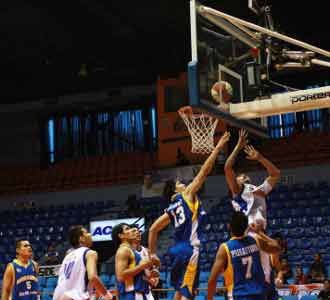 Patriots Taklukkan SM