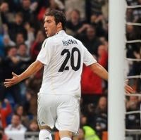 Higuain Menangkan Madrid