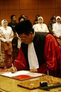 Mahfud: Ada Distrust Masyarakat Mengarah ke Presiden