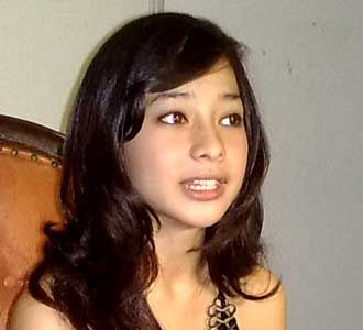 Si Manis Nikita Willy
