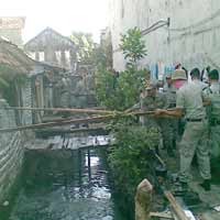 Penggusuran di Brandgang Kembalikan Fungsi Saluran Air