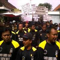 200 Orang GMBI Hadang Eksekusi Rumah Gandapura 19