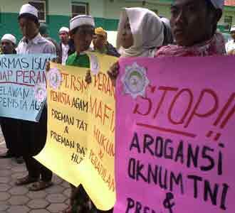 FPI Geruduk Kebon Waru FPI Geruduk Kebon Waru