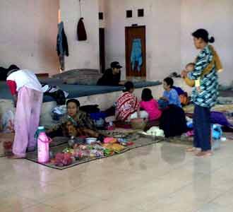 Warga Cieunteung Mengungsi