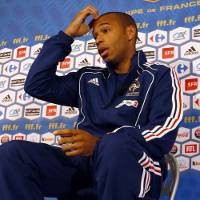 Henry Sempat Terpikir Mundur