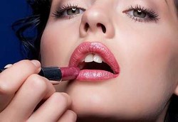 Wanita Gunakan 515 Bahan Kimia Setiap Hari