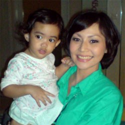 Tessa Kaunang Tinggalkan Anak Demi Tanah Air Beta