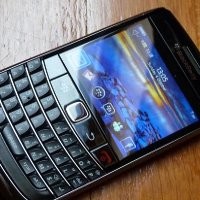 BlackBerry Onyx Dibanderol Rp 7,8 Juta 