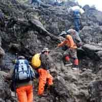 Kisah Tiga Mahasiswa Penakluk Kilimanjaro