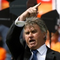 Dukung Hiddink Lewat Dunia Maya