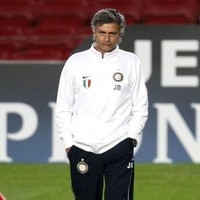 Mourinho Kesampingkan Messi 