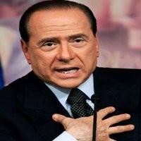 Wanita Penghibur Tulis Buku Soal Skandal Seksnya dengan PM Berlusconi