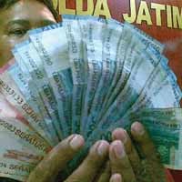 Polda Bongkar Peredaran Upal Ratusan Juta Rupiah